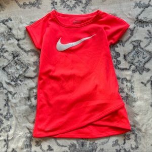 Girls nike shirt size 3t
